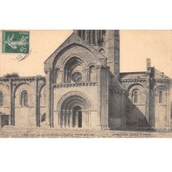 AULNAY DE SAINTONGE - L'Eglise - Porte latérale - très bon état