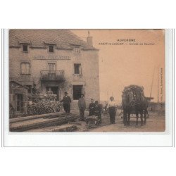 ANZAT LE LUGUET : l'arrivée du courrier (diligence) - bon état (défaut au coin supérieur droit)