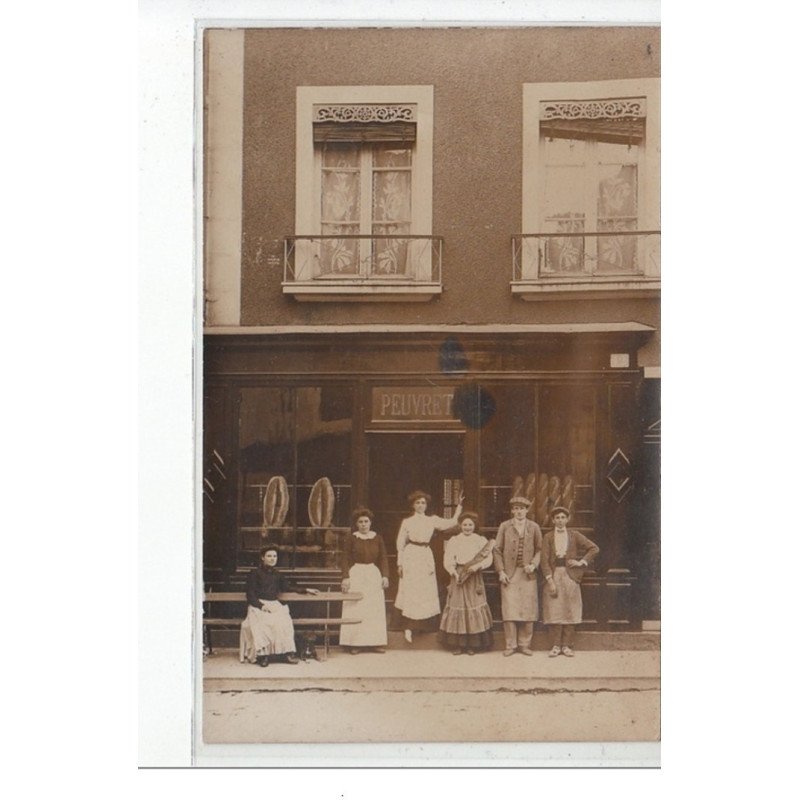 LA FERTE BERNARD : carte photo de la boulangerie Peuvret - très bon état