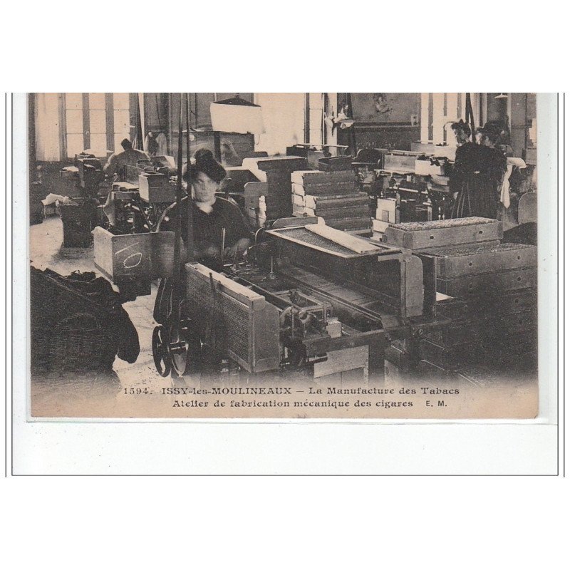 ISSY LES MOULINEAUX : la manufacture des tabacs - atelier de fabrication des cigares - très bon état