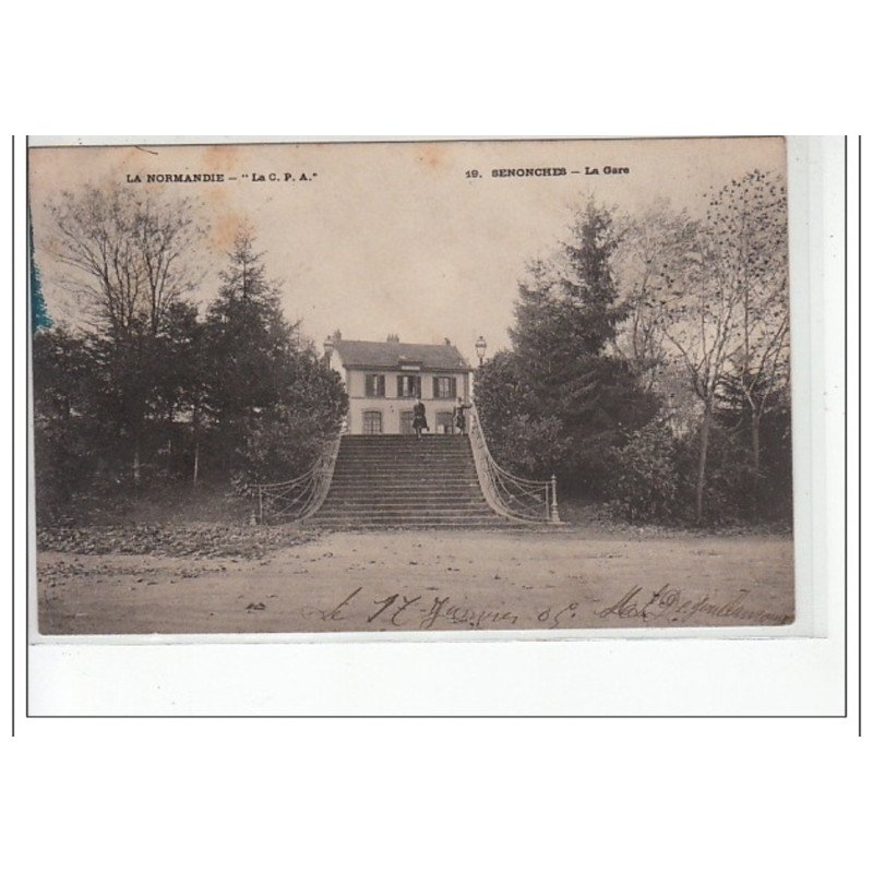 SENONCHES - La gare - bon état (traces)