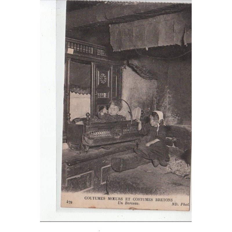 TYPES BRETONS - Un berceau - très bon état