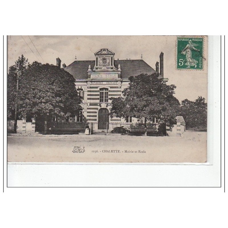 CHALETTE - Mairie et école - très bon état