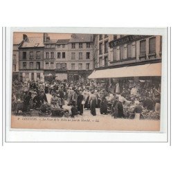 LOUVIERS - La Place de la Halle un jour de marché - très bon état