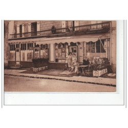 TRIE-CHATEAU - Le café-tabac """"Maison Rustat""""  - très bon état