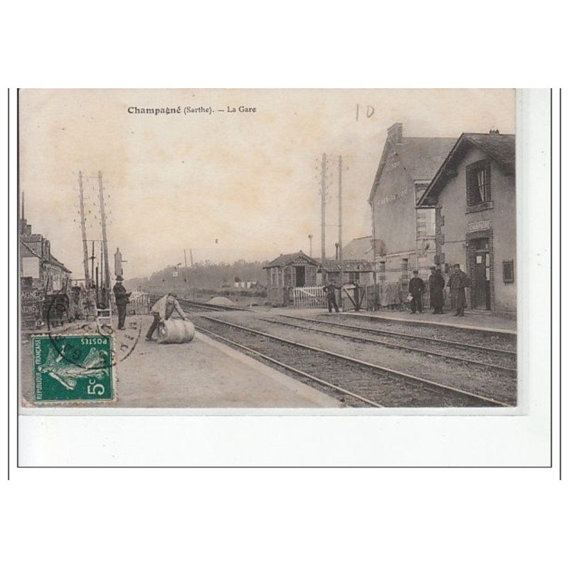 CHAMPAGNE - La Gare - état (traces)