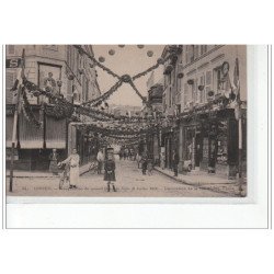 CORBEIL - Inauguration du nouvel Hôtel de Ville (8 juillet 1906) - décoration de la rue Notre-Dame - très bon état