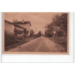 DEVIAT - Arrivée par la Route de Chalais et Groupe Scolaire - très bon état