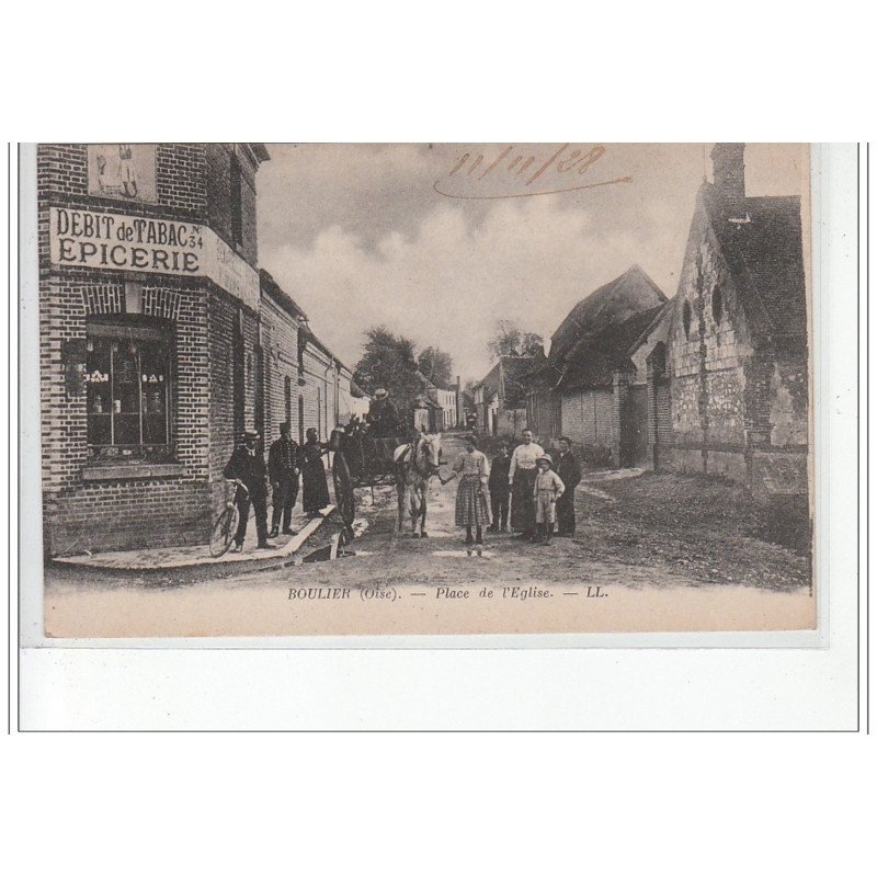BOULIER - Place de l'église - très bon état