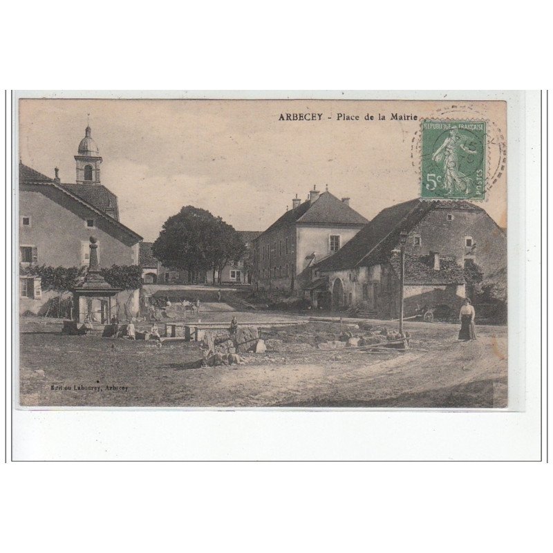 ARBECEY - Place de la Mairie - très bon état