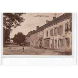 LE MARTRAT - La Place et le bureau de Poste - très bon état