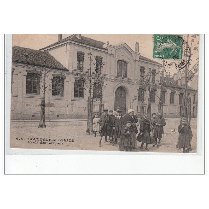 BOULOGNE SUR SEINE - Ecole des Garçons - très bon état