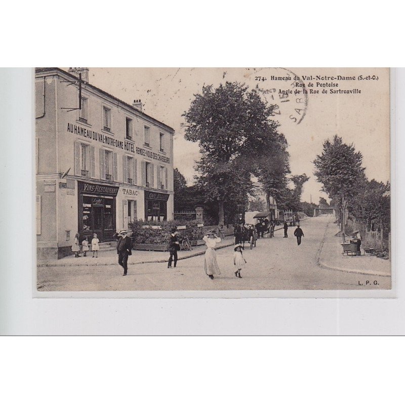 Hameau du VAL NOTRE DAME - Rue de Pontoise - angle de la Rue de Sartrouville - très bon état