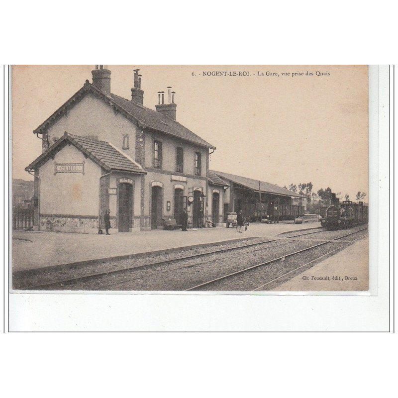NOGENT LE ROI - La Gare - vue prise des quais - très bon état