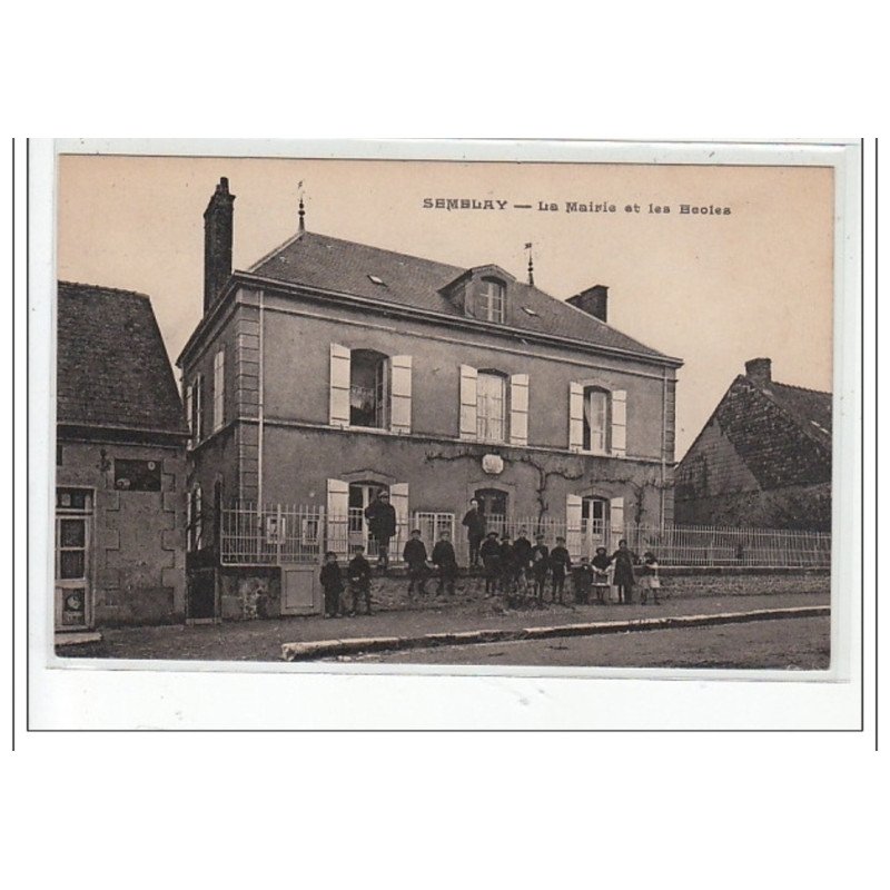 SEMELAY - La Mairie et les Ecoles - très bon état