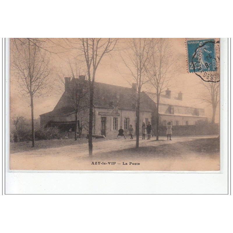 AZY LE VIF - La Poste - très bon état