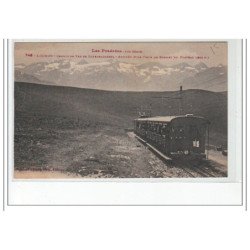 LUCHON - Chemin de fer de Superbagnères - arrivée d'un train au sommet du plateau - très bon état