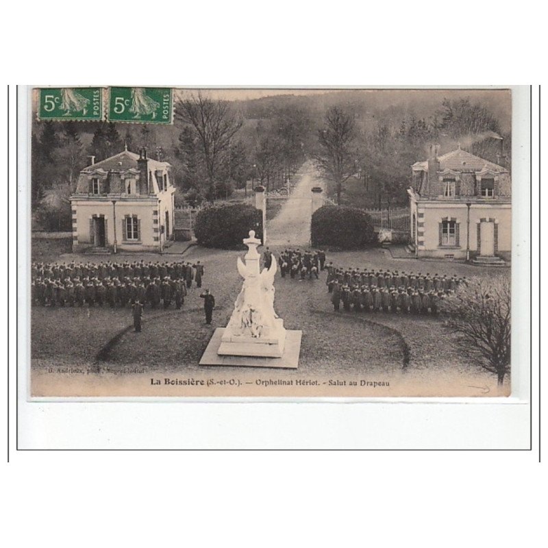 LA BOISSIERE - Orphelinat Hériot - Salut au drapeau - état