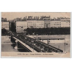 LYON : mai 1907 - voyage présidentiel (Lot de 18 cartes postales anciennes sur soie) - très bon état