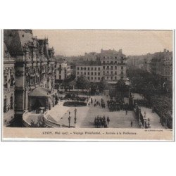 LYON : mai 1907 - voyage présidentiel (Lot de 18 cartes postales anciennes sur soie) - très bon état