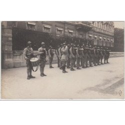 LE HAVRE : défilé militaire (lot de 11 cartes postales) - très bon état
