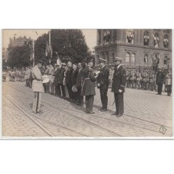 LE HAVRE : défilé militaire (lot de 11 cartes postales) - très bon état