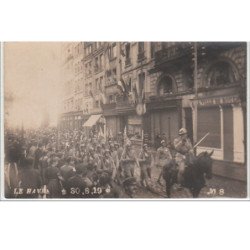 LE HAVRE : défilé militaire (lot de 8 cartes postales) - Très bon état