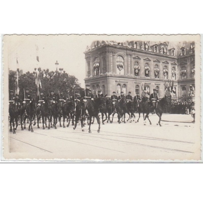 LE HAVRE : défilé militaire ( lot de 8 cartes postales) - très bon état