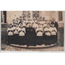 TOURS : lot de 2 cartes photo d'enfants rue Monceau avec le curé - très bon état  (légères marques d'album)