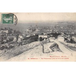 MARSEILLE - Vue panoramique prise de N. D. de la Garde - très bon état
