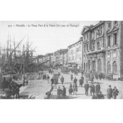 MARSEILLE - Le Vieux Port et la Mairie (un jour de Mariage) - très bon état