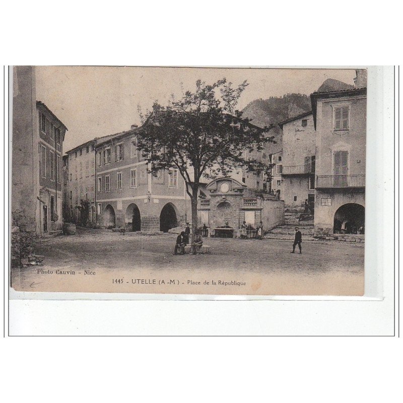 UTELLE - Place de la République - état