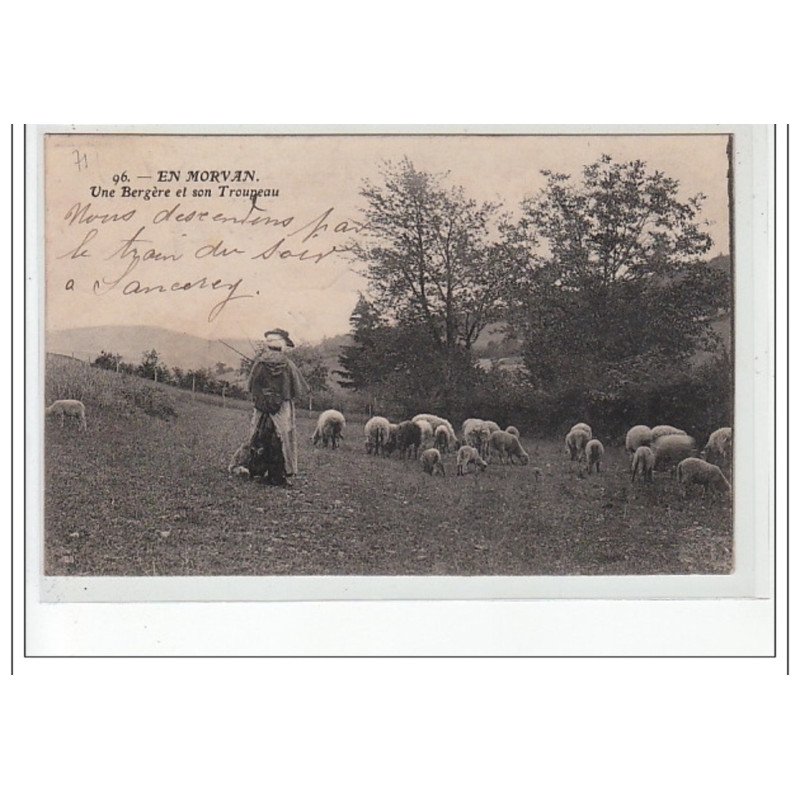 EN MORVAN - Une bergère et son troupeau - très bon état