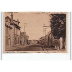 BRETTEVILLE L'ORGUEILLEUSE - Route Nationale, la Poste et la Gendarmerie - très bon état