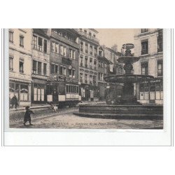 BESANCON - Fontaine de la Place Bacchus - TRAMWAY - très bon état