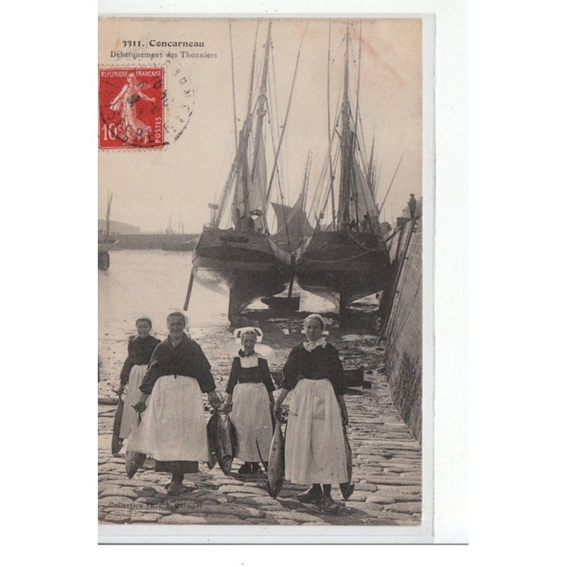 CONCARNEAU -  Débarquement des thonniers - très bon état