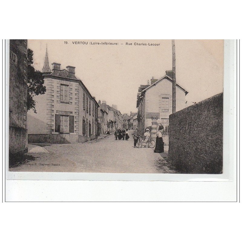 VERTOU - Rue Charles Lecour - très bon état