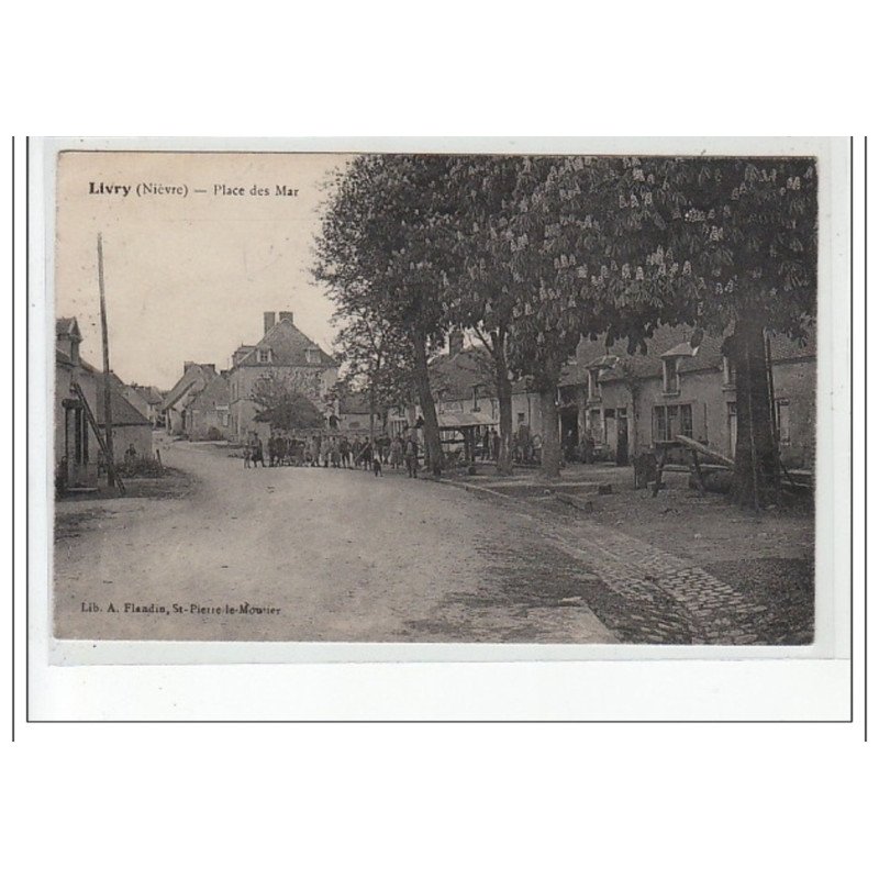 LIVRY - Place des Mar - très bon état