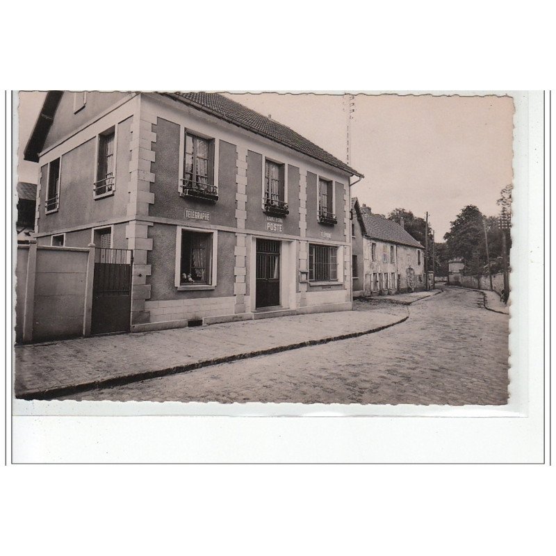 LA CHAPELLE EN SERVAL - La Poste - très bon état