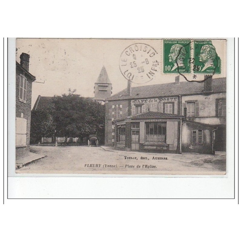 FLEURY - Place de l'Eglise - très bon état