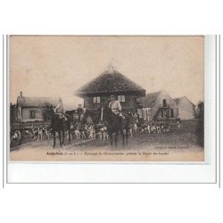 AMBILLOU - Equipage de Champchevrier quittant le Chenil des Landes - très bon état