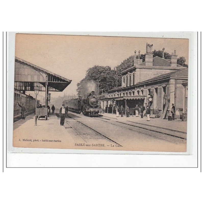 SABLE SUR SARTHE - La Gare - très bon état