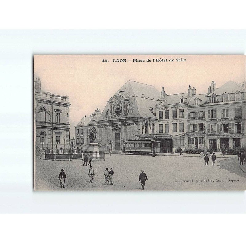 LAON : Place de l'Hôtel de Ville - très bon état