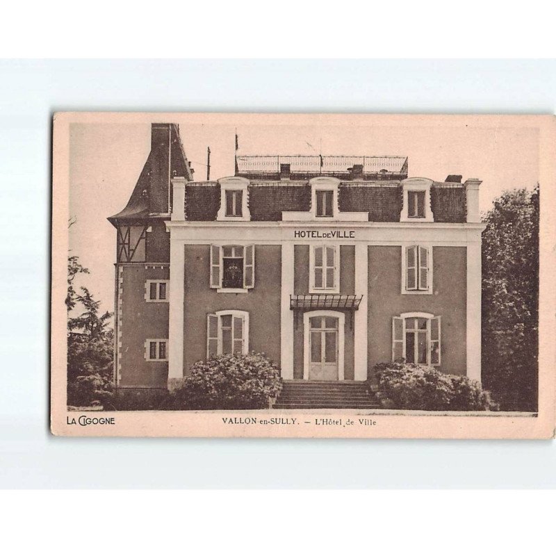 VALLON EN SULLY : L'Hôtel de Ville - très bon état VALLON EN SULLY : L'Hôtel de Ville - très bon état