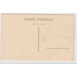 Carte photo d'une femme vers 1920 (photo MORETTI cachet à sec) - très bon état