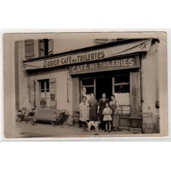 LES TUILERIES : carte photo du café des Tuileries vers 1910 - bon état (une petite déchirure)