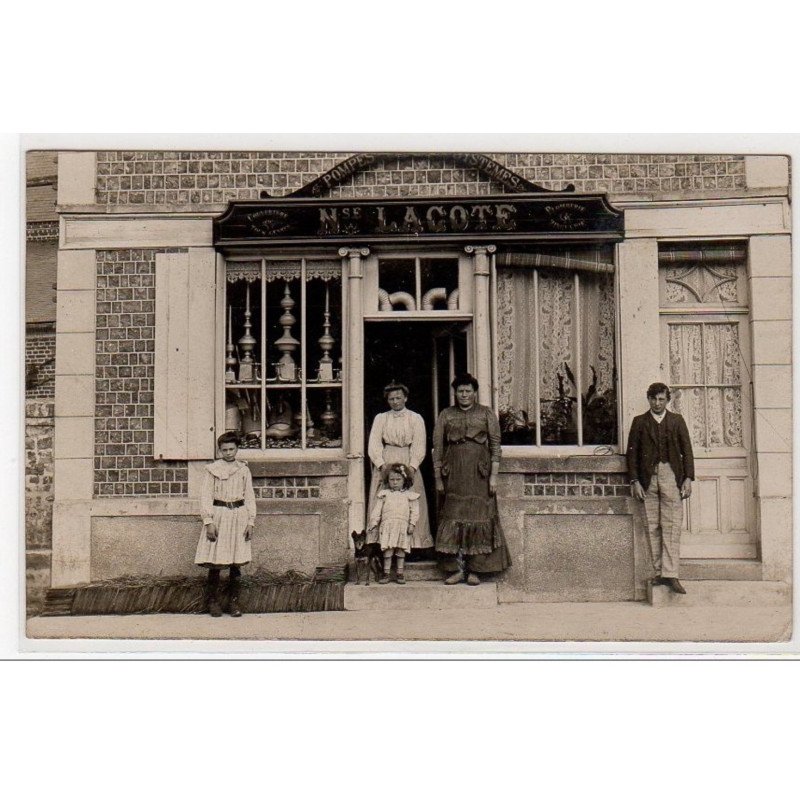LIVERDUN : carte photo du magasin de plomberie, couverture LACOTE vers 1910 - très bon état