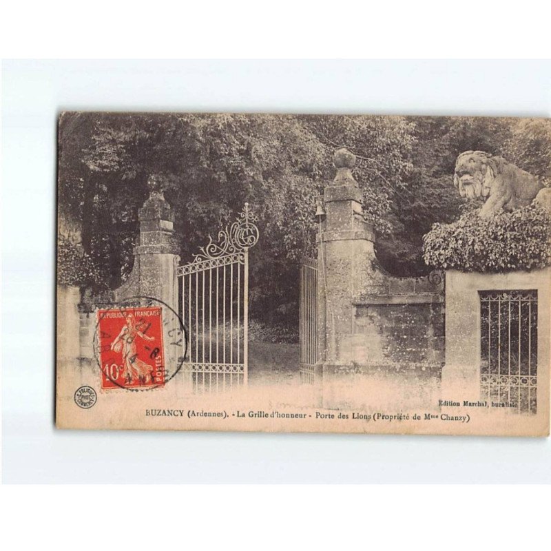BUZANCY : La grille d'honneur, porte des Lions - état BUZANCY : La grille d'honneur, porte des Lions - état