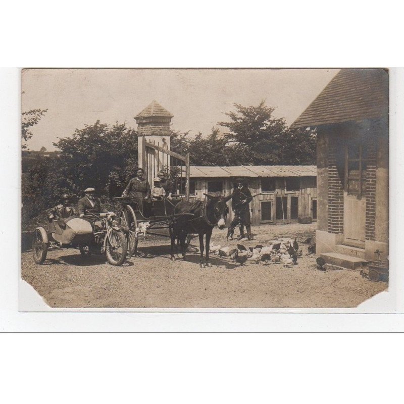 NOGENT LE ROTROU : carte photo (side car et attelage) - état (2 coins manquant)