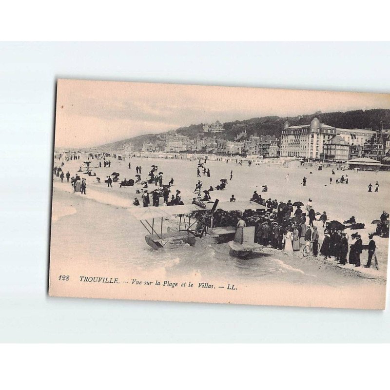 TROUVILLE : Vue sur la Plage et les Villas - très bon état TROUVILLE : Vue sur la Plage et les Villas - très bon état